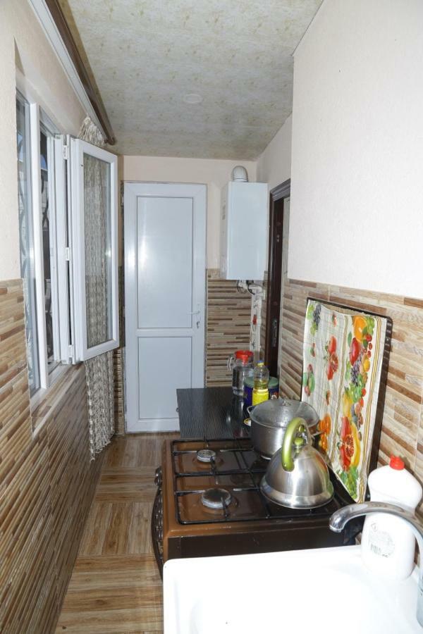 Nana'S Apartment Kutaisi Exterior photo